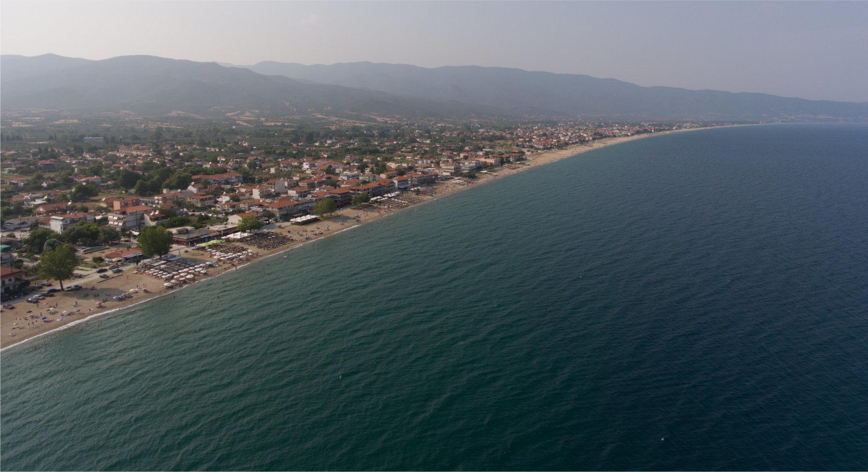 Εναέρια εικόνα με την ακτογραμμή των Βρασνών.